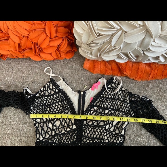 ❣️🆕Xtaren Lace/Cutout Romper❣️ - Picture 12 of 13